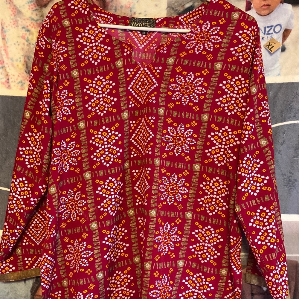 Avoke women’s tunic top